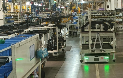 陕汽首款潜伏举升式AGV正式投用，引领物料搬运装备制造新篇章